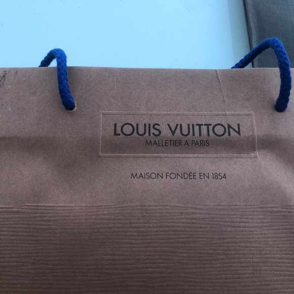 Shpping Bags. Lot of 4. Vuitton - 2. Chanel - 2 - Picture 3 of 6